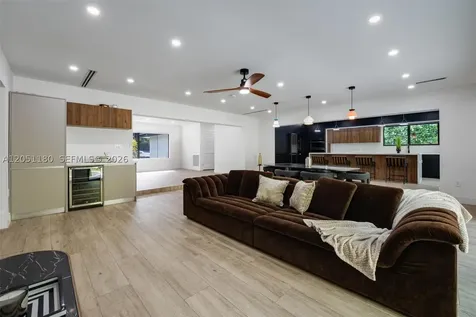 10555 NE 2nd Avenue Miami Shores FL 33138