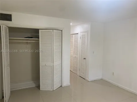 1550 NE 191st Street Miami FL 33179