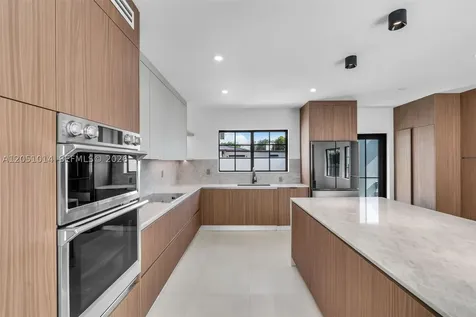 1760 SW 16th Terrace Miami FL 33145