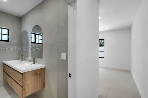 1760 SW 16th Terrace Miami FL 33145