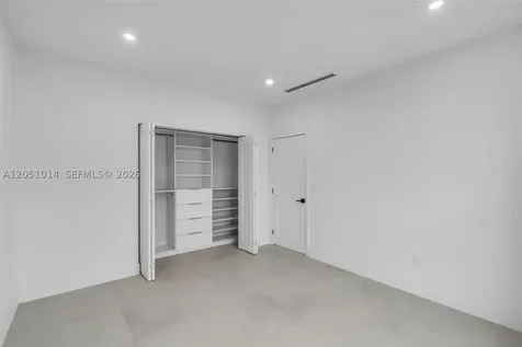 1760 SW 16th Terrace Miami FL 33145