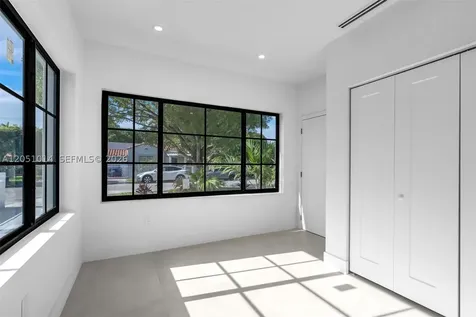 1760 SW 16th Terrace Miami FL 33145