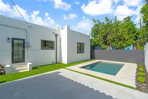 1760 SW 16th Terrace Miami FL 33145