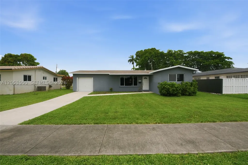2901 Cleveland Street Hollywood FL 33020