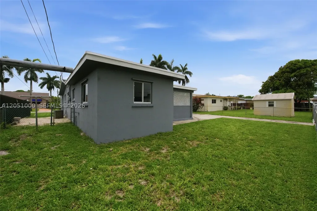 2901 Cleveland Street Hollywood FL 33020