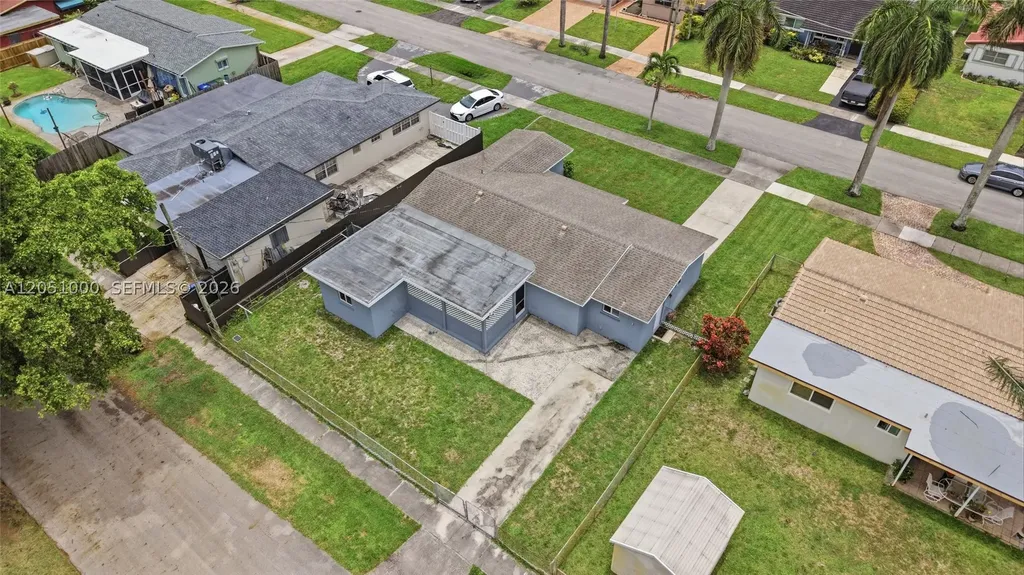 2901 Cleveland Street Hollywood FL 33020