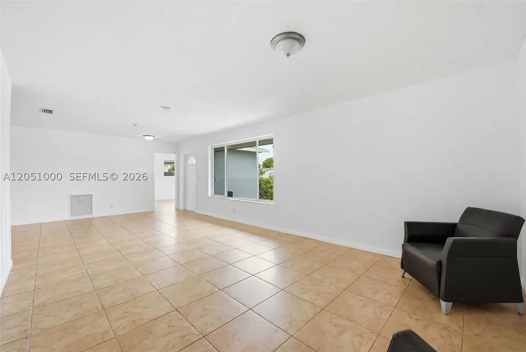 2901 Cleveland Street Hollywood FL 33020