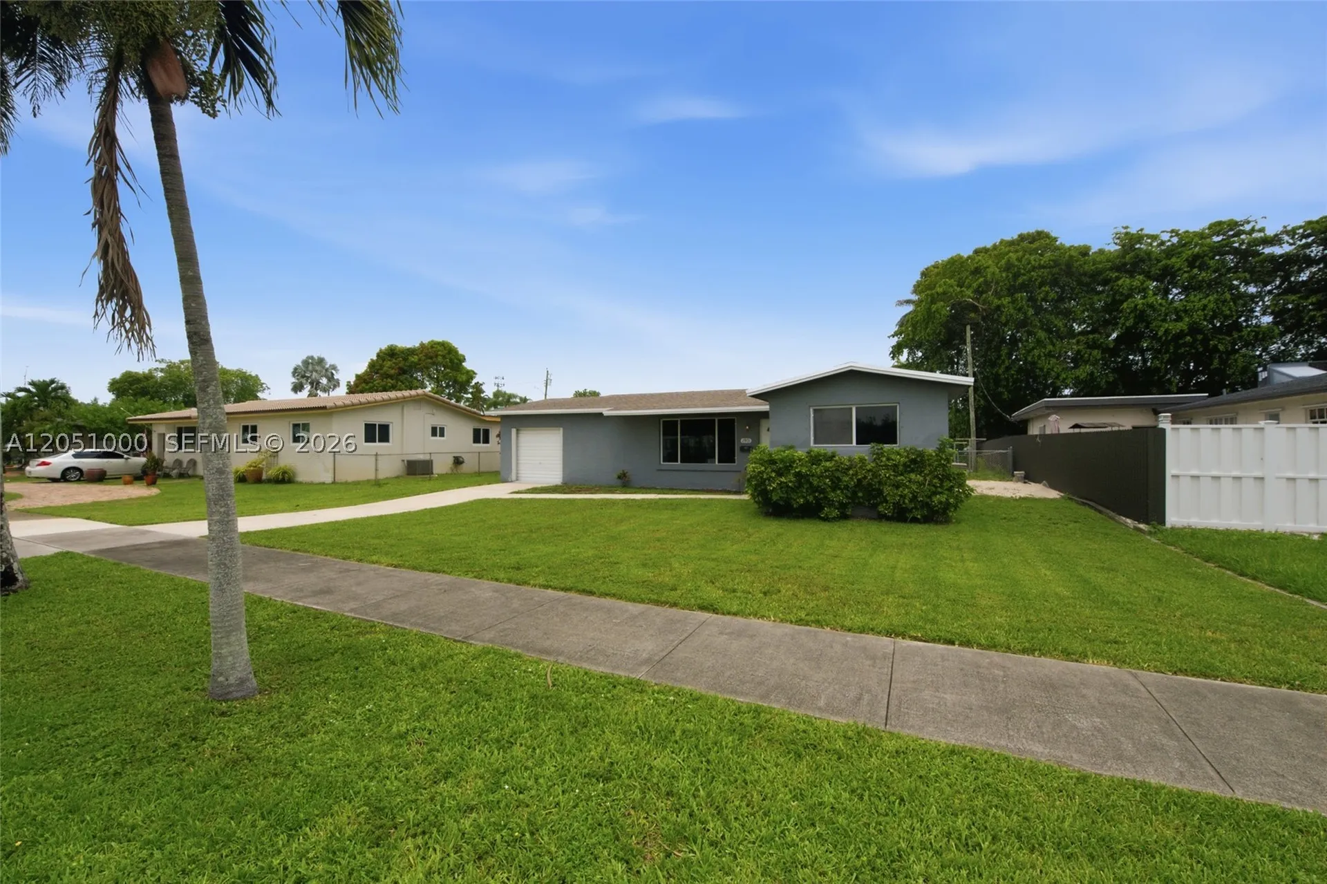 2901 Cleveland Street Hollywood FL 33020