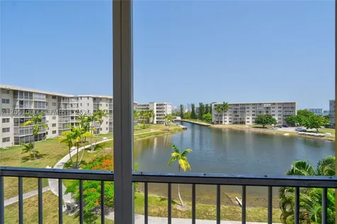 2851 Leonard Drive Aventura FL 33160