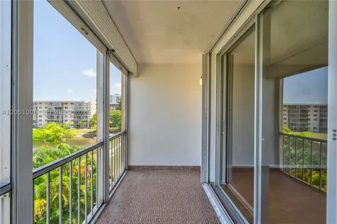 2851 Leonard Drive Aventura FL 33160