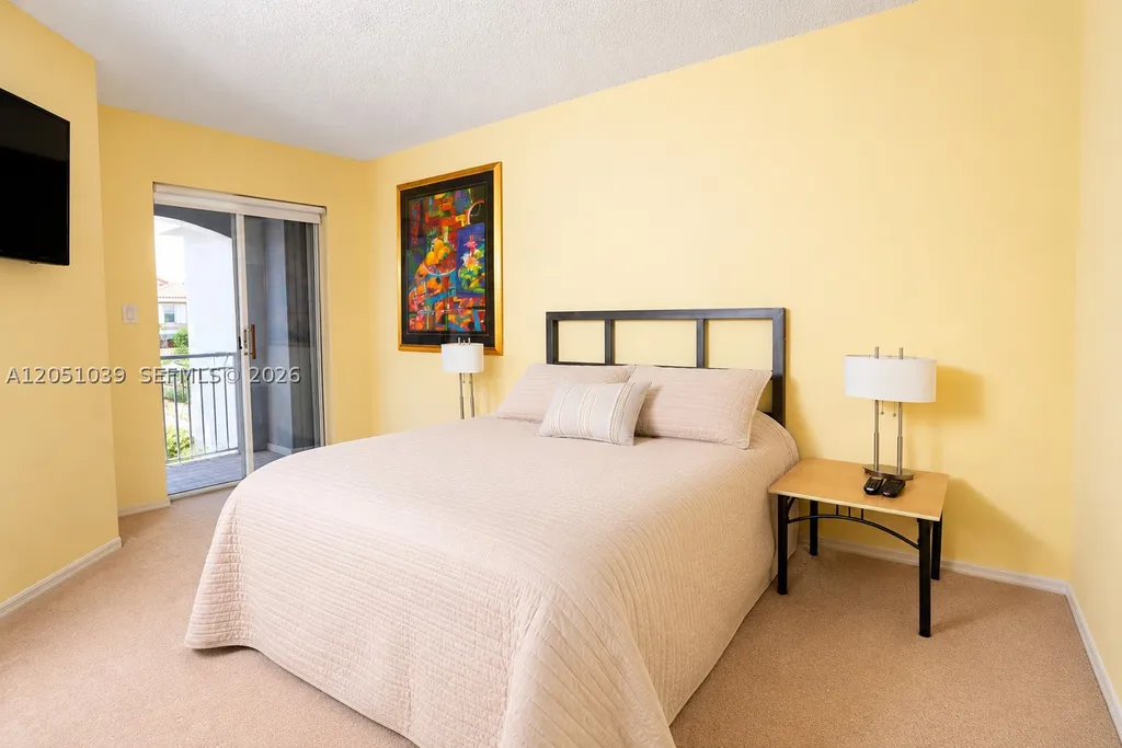 1115 Weeping Willow Way Hollywood FL 33019