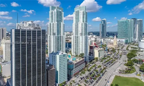 253 NE 2nd Street Miami FL 33132