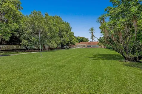 7030 Sunset Drive Miami FL 33143