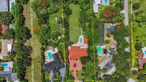 7030 Sunset Drive Miami FL 33143