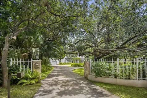 6845 SW 98th Street Pinecrest FL 33156