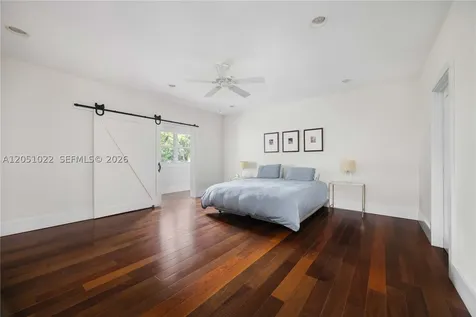 6845 SW 98th Street Pinecrest FL 33156
