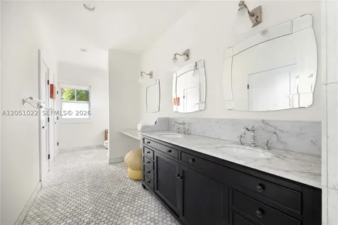 6845 SW 98th Street Pinecrest FL 33156