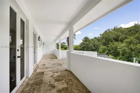 6845 SW 98th Street Pinecrest FL 33156