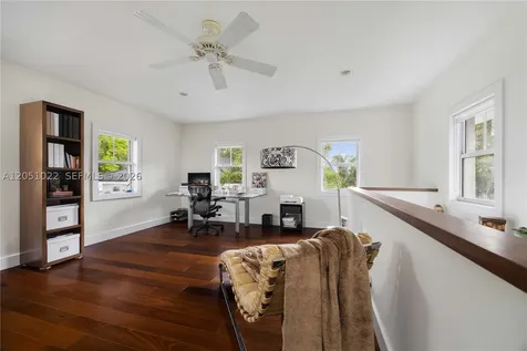 6845 SW 98th Street Pinecrest FL 33156