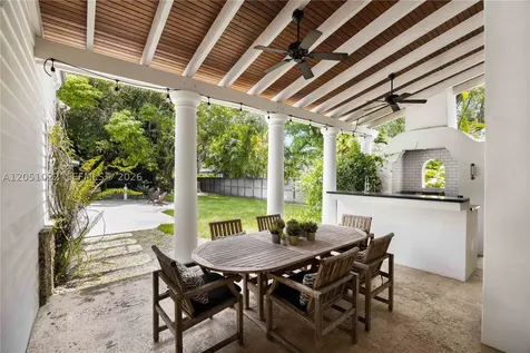 6845 SW 98th Street Pinecrest FL 33156