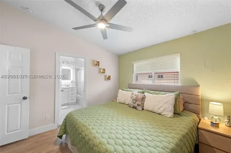 542 NW 208th Terrace Pembroke Pines FL 33029
