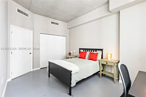 133 NE 2nd Avenue Miami FL 33132