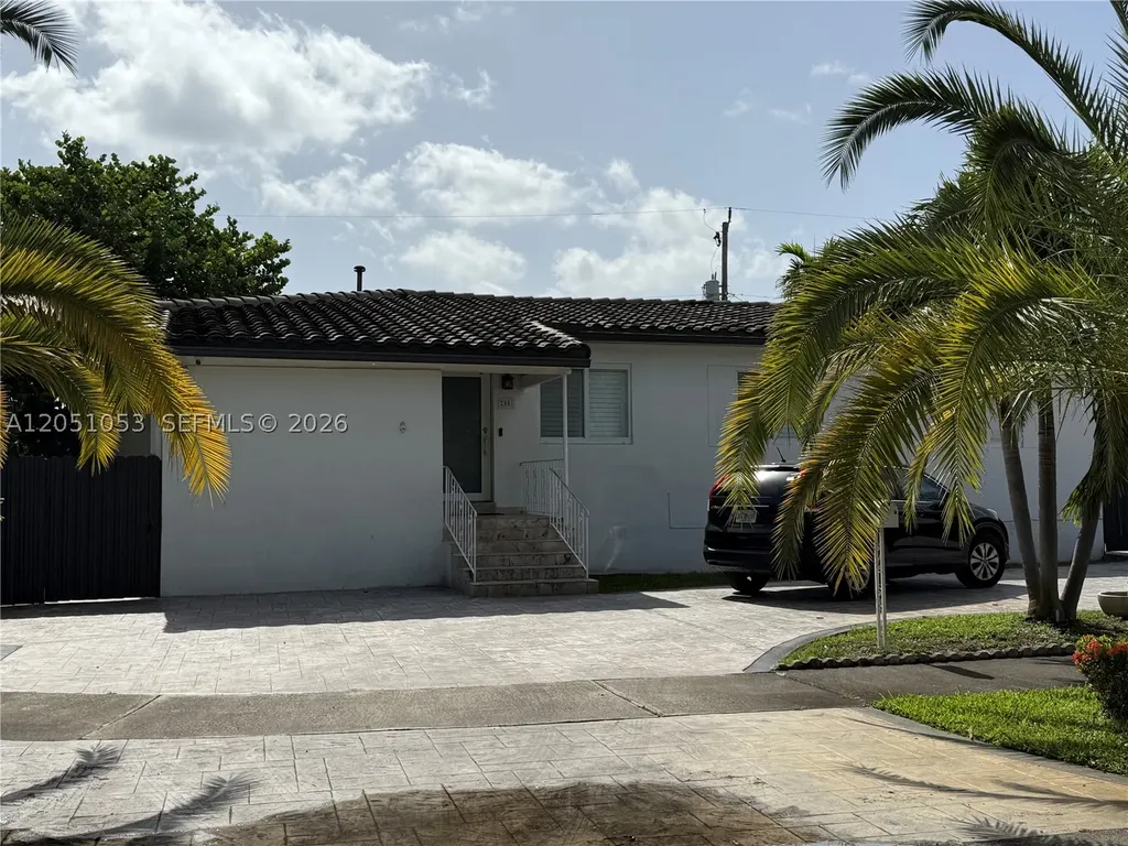 2001 SW 82nd Place Miami FL 33155