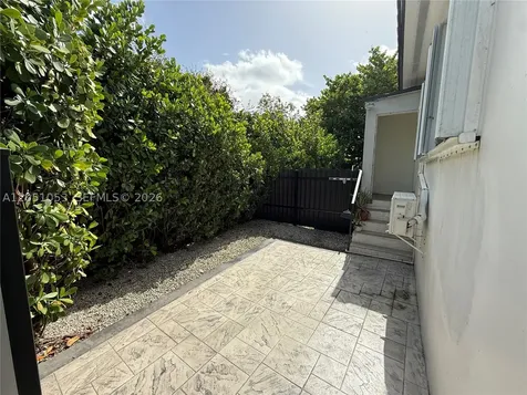 2001 SW 82nd Place Miami FL 33155