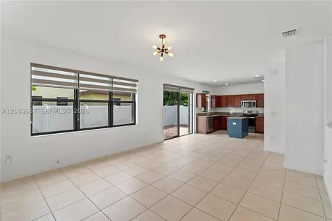 3573 W 93rd Place Hialeah FL 33018