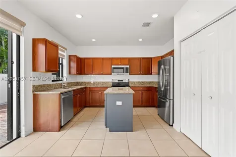 3573 W 93rd Place Hialeah FL 33018