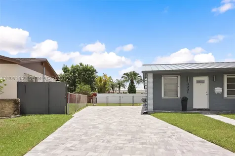 5221 SW 127th Place Miami FL 33175