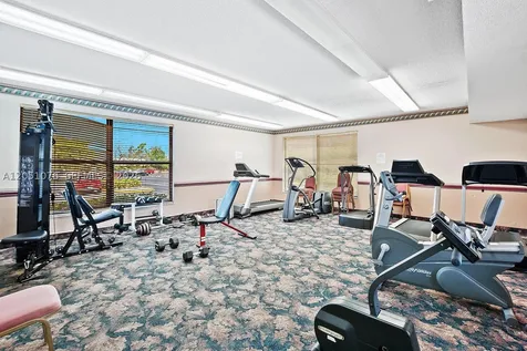 7220 Lake Cir Drive Margate FL 33063