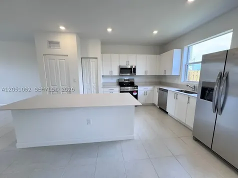 1182 SE Palm Terrace Homestead FL 33034