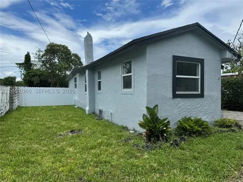 61 NW 53rd Street Miami FL 33127
