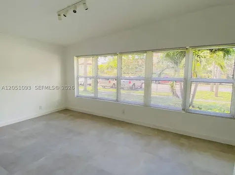 2001 NE 167th Street North Miami Beach FL 33162