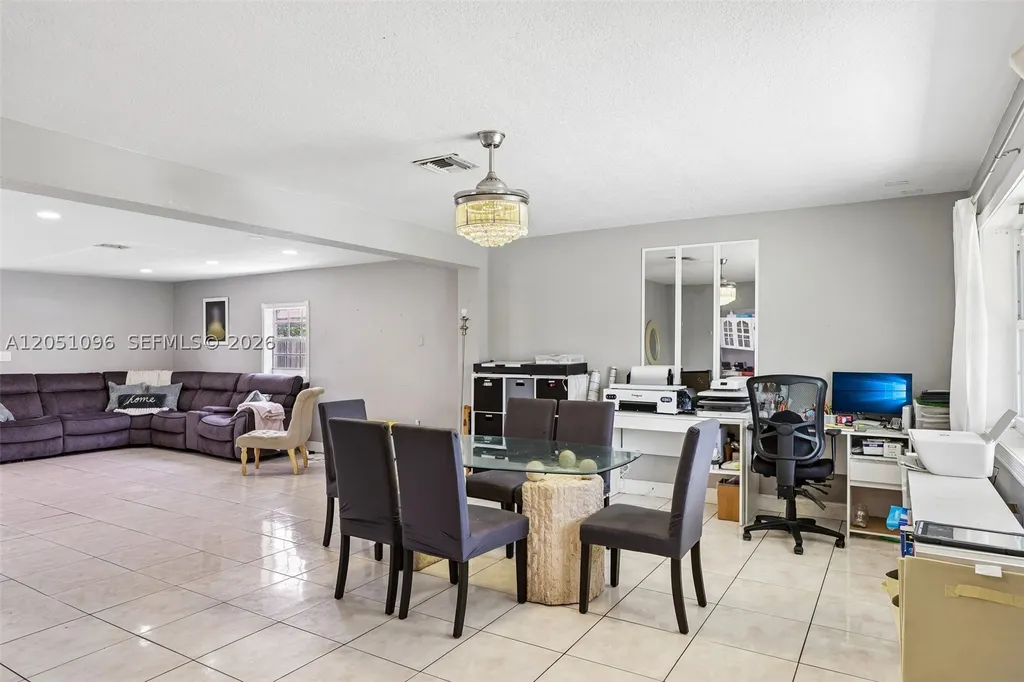 250 N 66th Avenue Hollywood FL 33024
