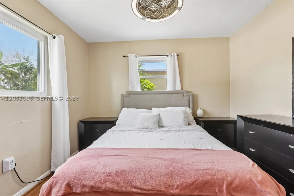 250 N 66th Avenue Hollywood FL 33024