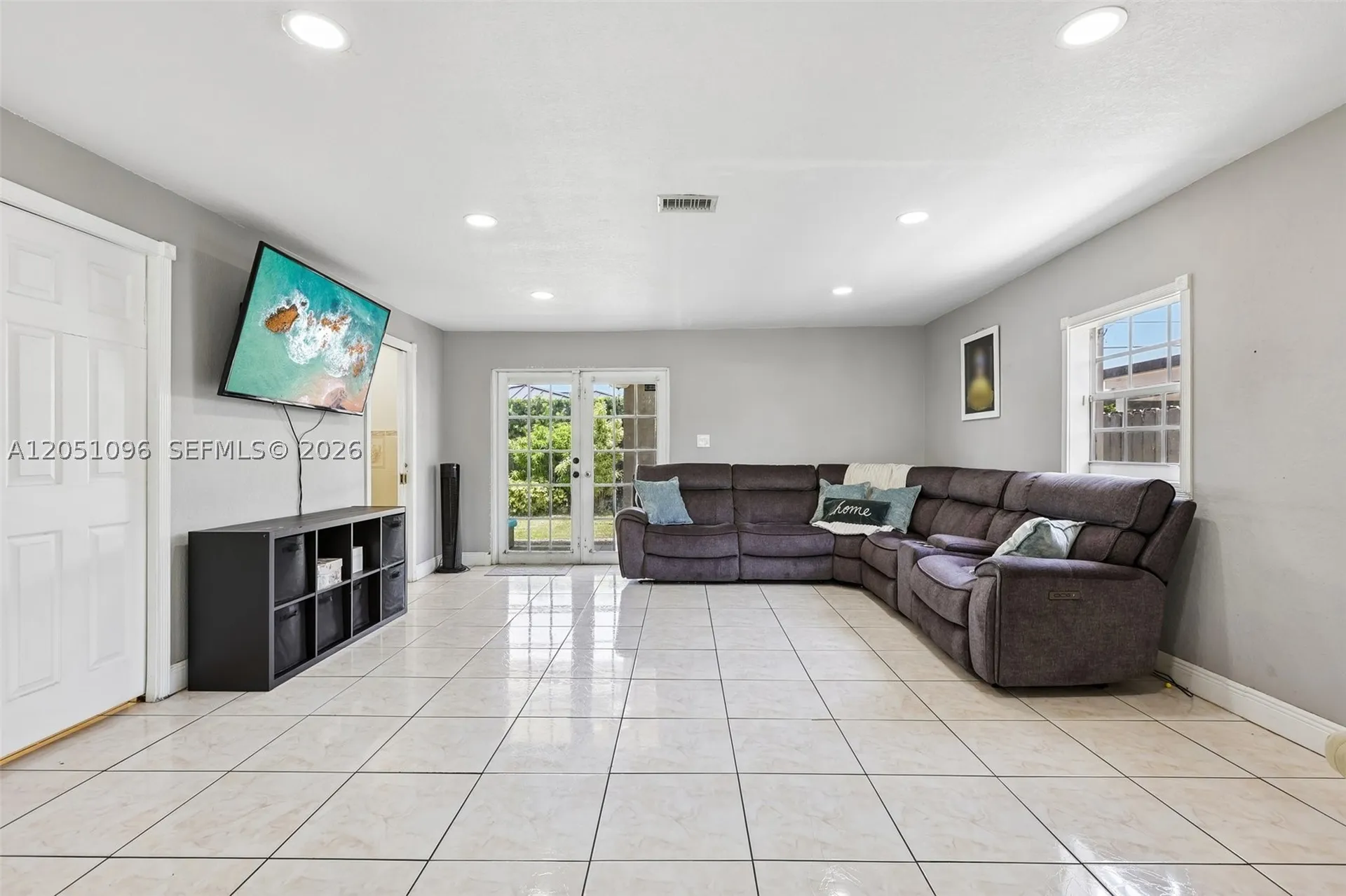 250 N 66th Avenue Hollywood FL 33024