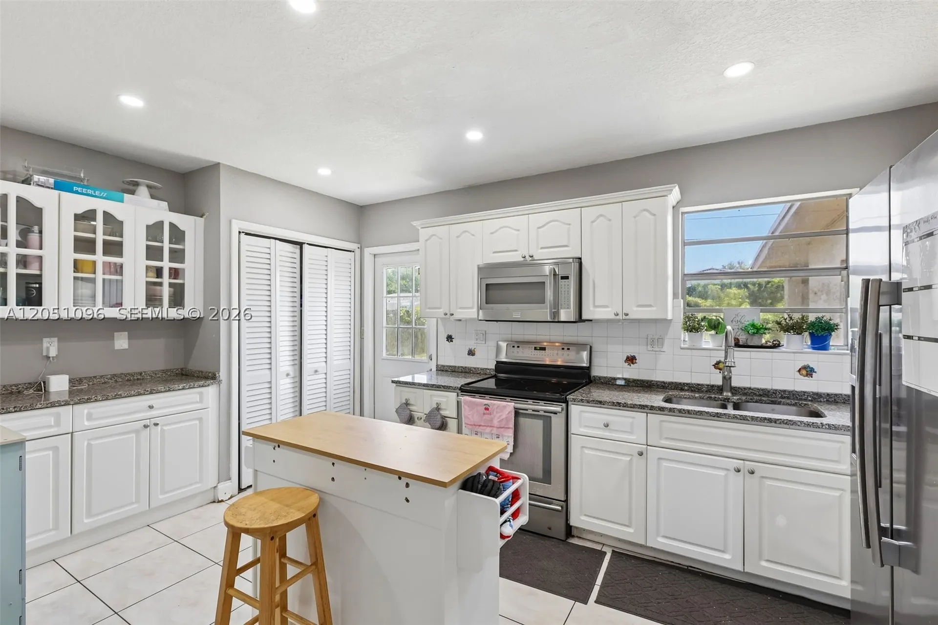 250 N 66th Avenue Hollywood FL 33024