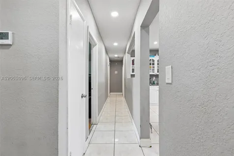 250 N 66th Avenue Hollywood FL 33024