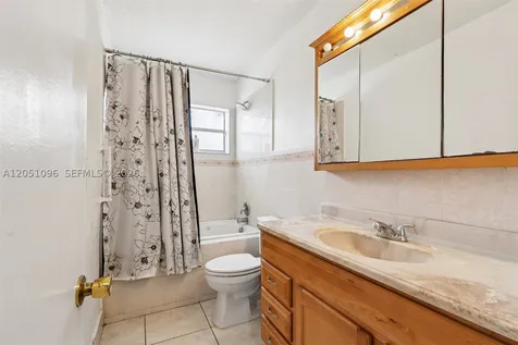 250 N 66th Avenue Hollywood FL 33024