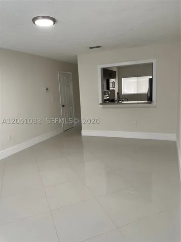 9441 N Palm Circle N Pembroke Pines FL 33025