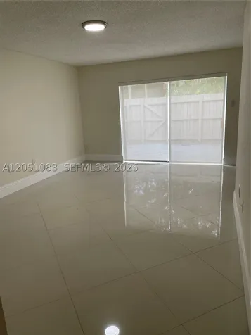 9441 N Palm Circle N Pembroke Pines FL 33025