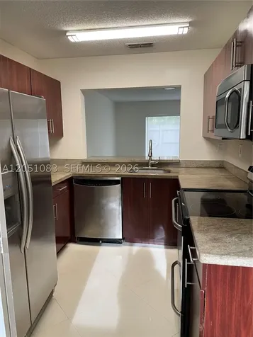 9441 N Palm Circle N Pembroke Pines FL 33025