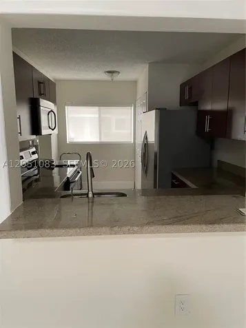 9441 N Palm Circle N Pembroke Pines FL 33025