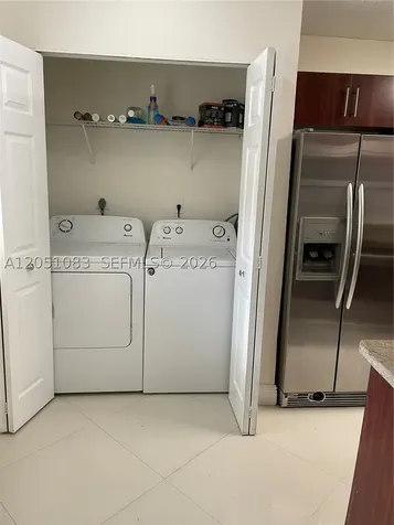 9441 N Palm Circle N Pembroke Pines FL 33025
