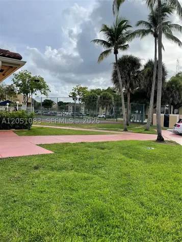 9441 N Palm Circle N Pembroke Pines FL 33025