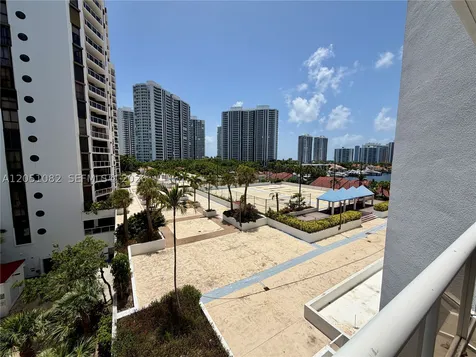 3610 Yacht Club Drive Aventura FL 33180