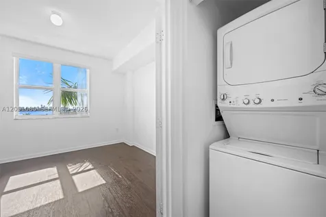 7910 Harbor Island Drive North Bay Village FL 33141