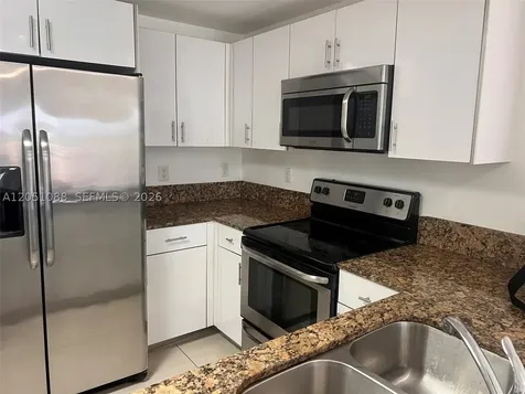 2300 NW 7th Street Miami FL 33125